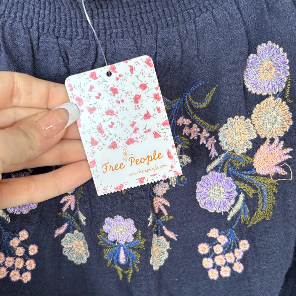 Brand New Free People Navy Floral Embroidered Off Shoulder Top & Lavender Jeans - Picture 7 of 16
